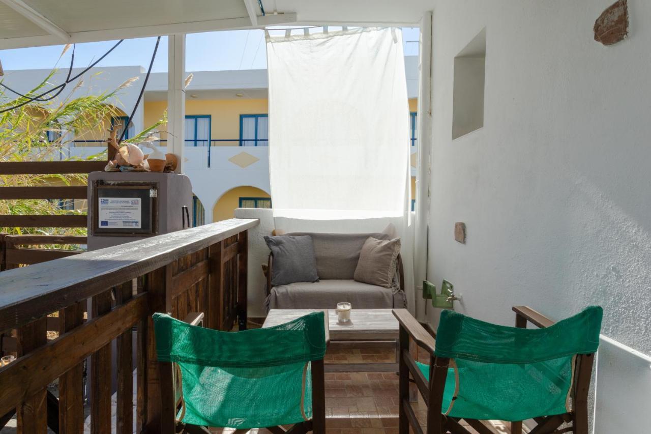 Christos studios&family apartments Stegna Exterior foto