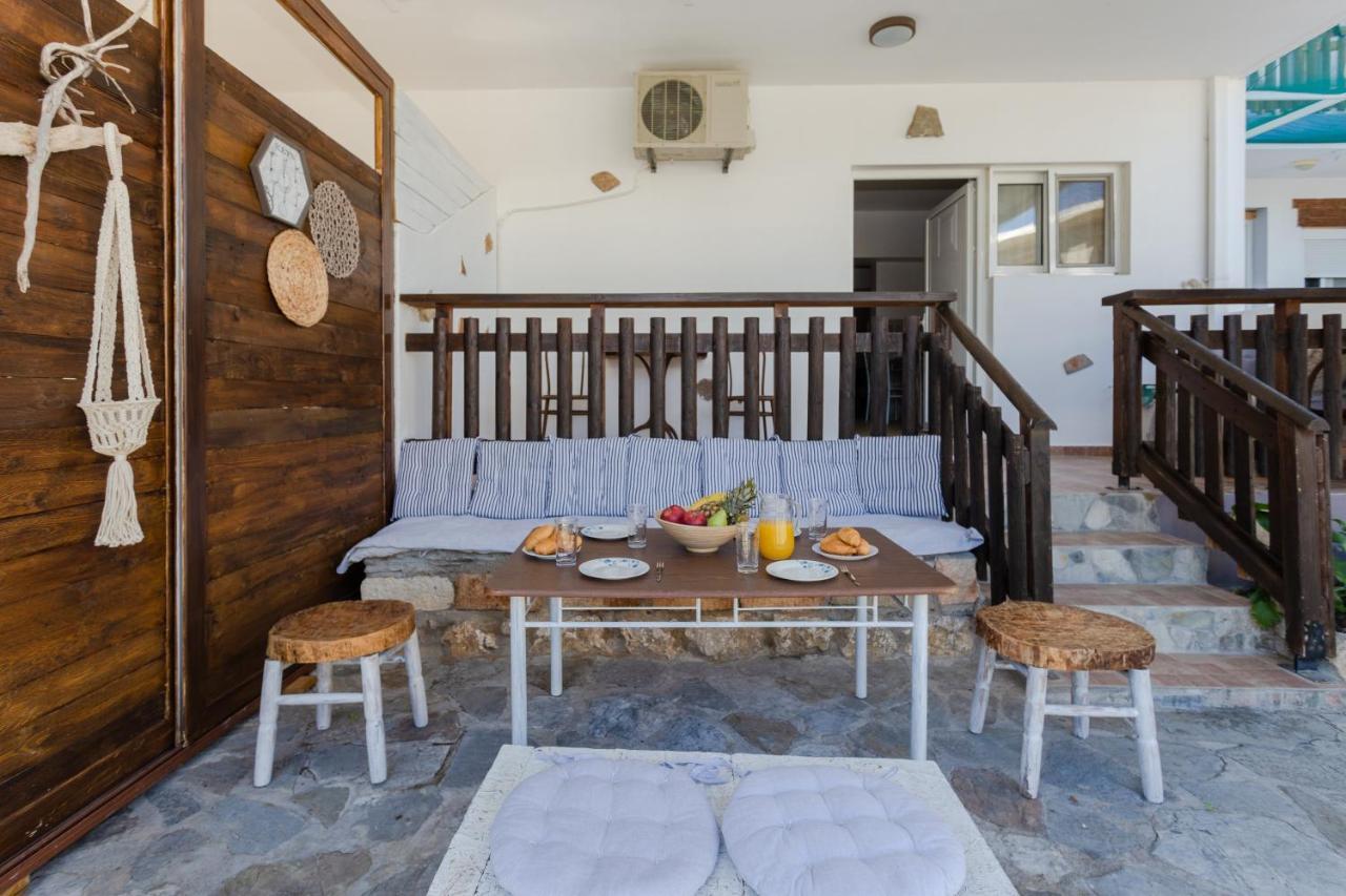 Christos studios&family apartments Stegna Exterior foto