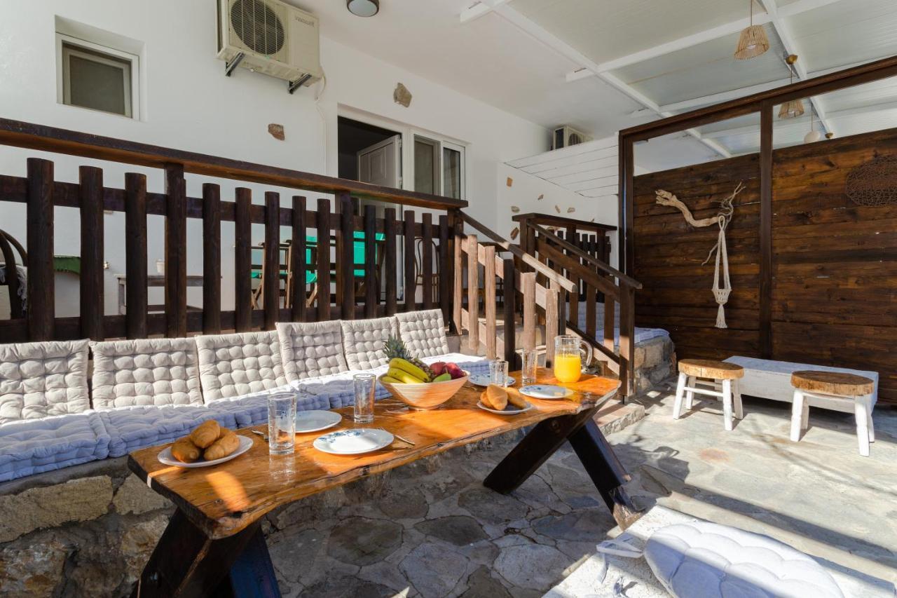 Christos studios&family apartments Stegna Exterior foto