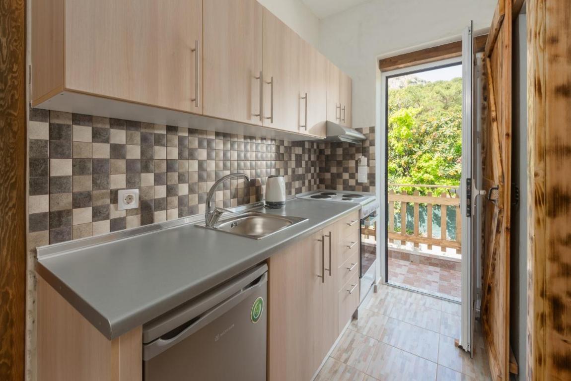 Christos studios&family apartments Stegna Habitación foto
